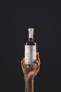 Batch no. 010 er god til en tom collins drink