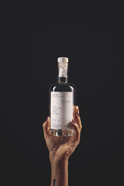 Batch no. 010 er god til en tom collins drink