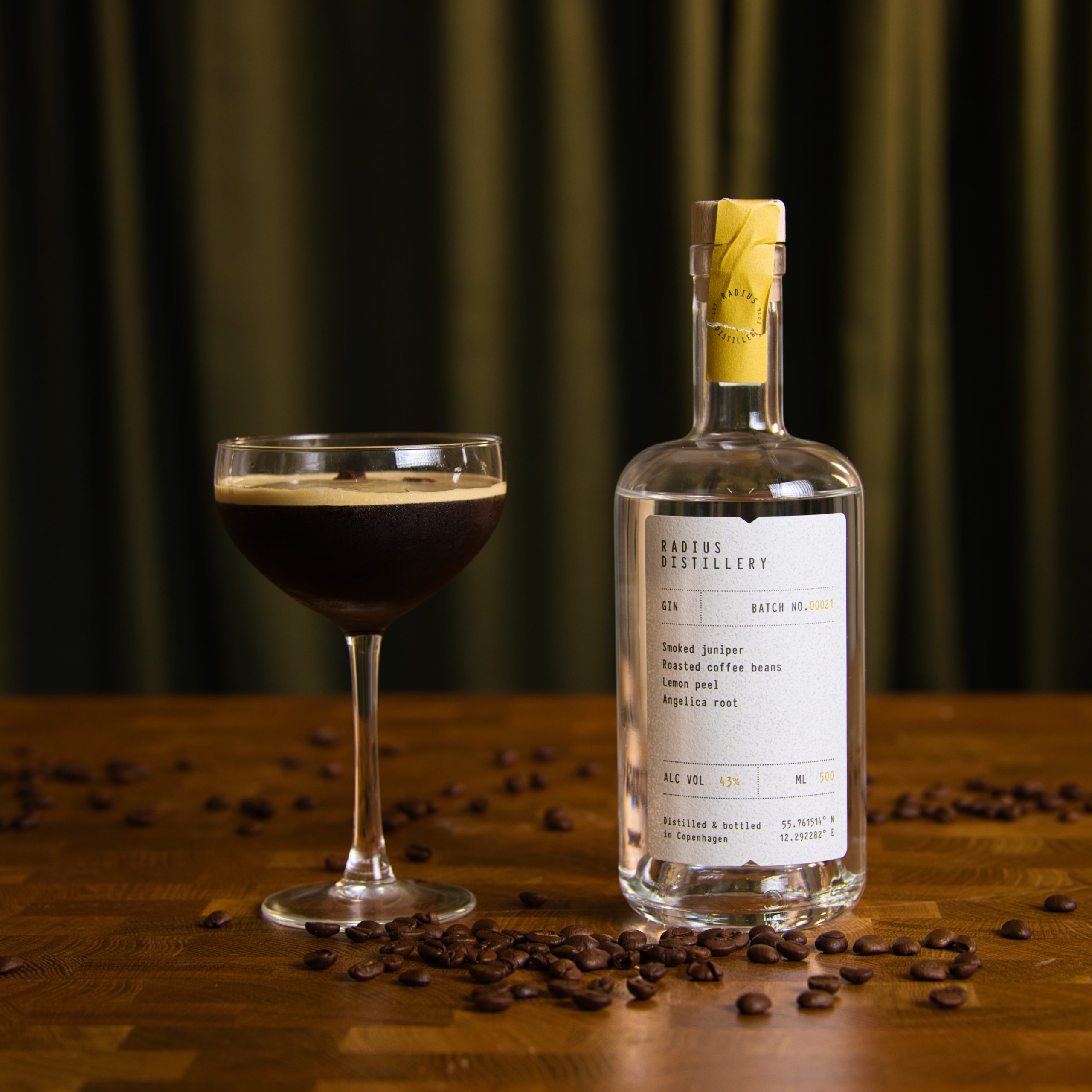 Espresso Martini opskrift Kaffedrink med Batch No. 021 Radius Distillery